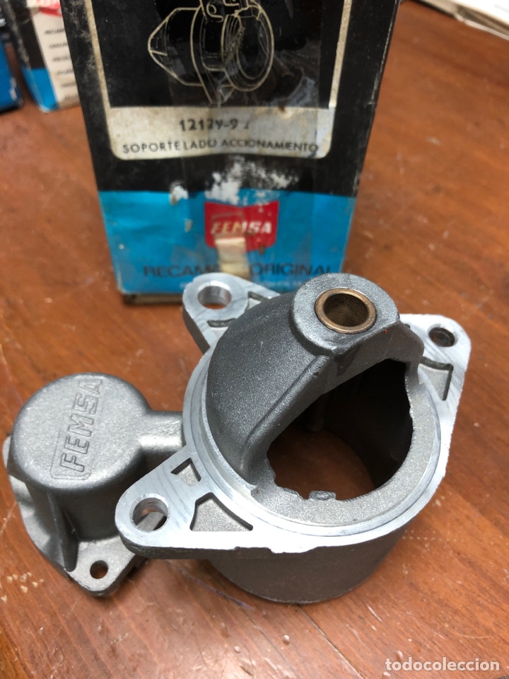 Autos und Motorr&auml;der: SOPORTE LADO ACCIONAMIENTO FEMSA 12129-9 ( RENAULT 4-5-8-8TS-10 y ALPINE 1100 del 67 al 71 )