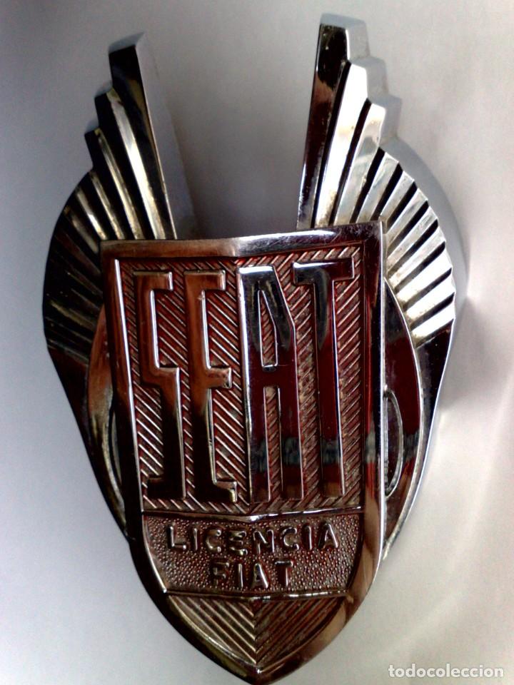 Coches y Motocicletas: ANTIGUO ANAGRAMA MET&Aacute;LICA PARILLA COCHE SEAT 1500,CON LICENCIA FIAT (VER DESCRIPCI&Oacute;N)