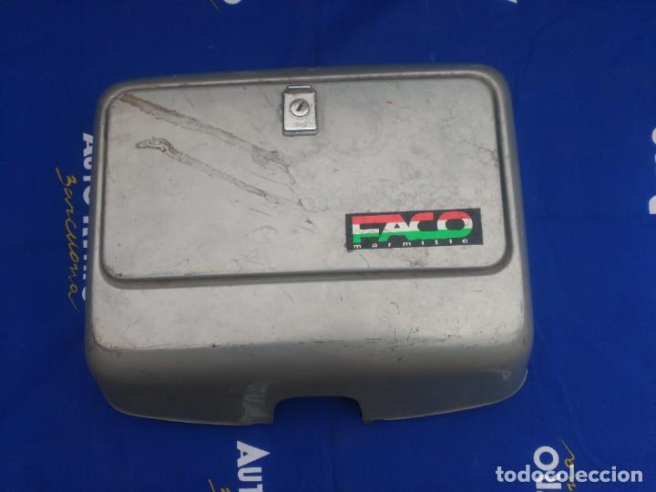 Coches y Motocicletas: Vespa cofre con llave