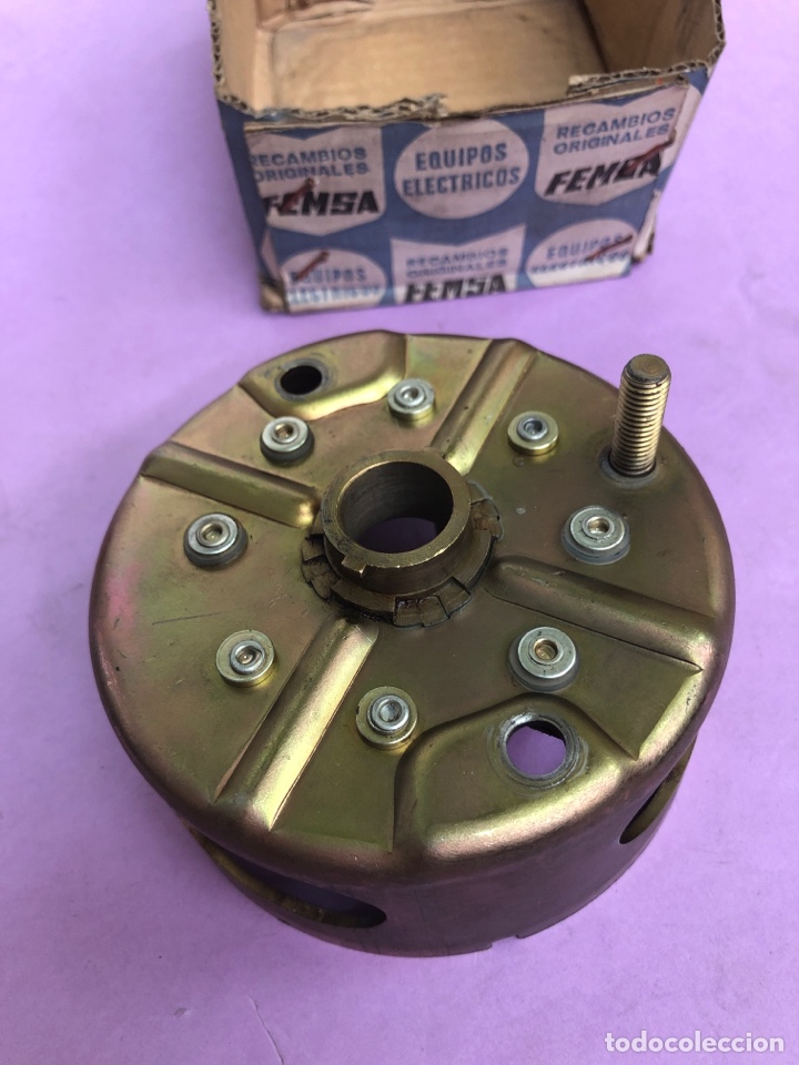 Autos und Motorr&auml;der: TAPA LADO ESCOBILLAS ARRANQUE COAXIAL 12v - FEMSA 6144