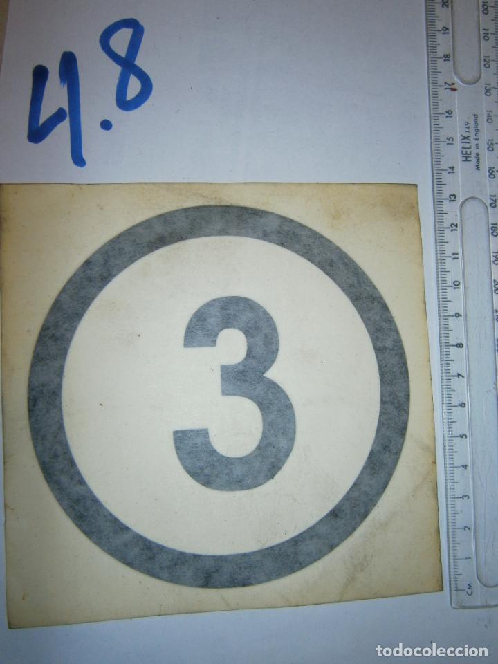 Automobili e Motociclette: ANTIGUO NUMERO PEGATINA TRANSFERIBLE PARA COCHE CLASICO O SIMILARES NUEVO SIN USAR IMPECABLE - N&ordm; 3