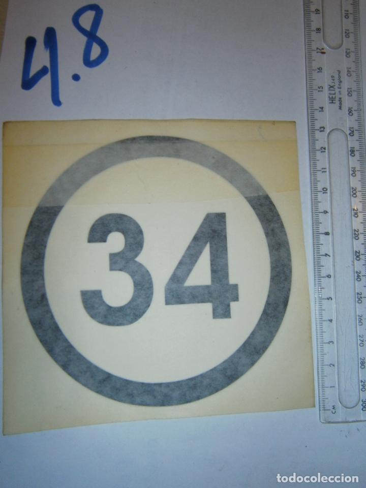 Automobili e Motociclette: ANTIGUO NUMERO PEGATINA TRANSFERIBLE PARA COCHE CLASICO O SIMILARES NUEVO SIN USAR IMPECABLE - N&ordm; 34
