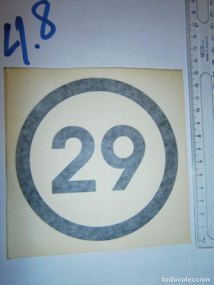 Automobili e Motociclette: ANTIGUO NUMERO PEGATINA TRANSFERIBLE PARA COCHE CLASICO O SIMILARES NUEVO SIN USAR IMPECABLE - N&ordm; 29