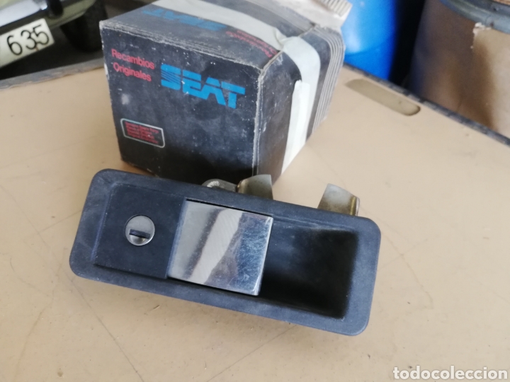 Automobili e Motociclette: Manilla exterior Seat Ronda con bomb&iacute;n y sin llave