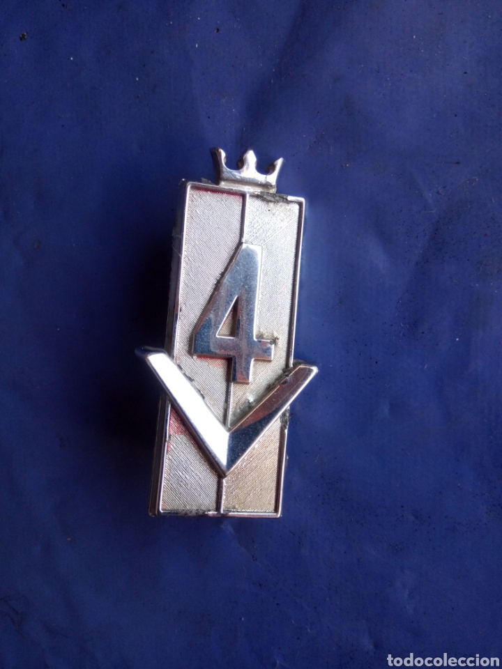 Coches y motocicletas: V 4 emblema - Foto 1