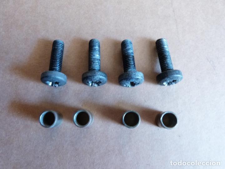 Automobili e Motociclette: Juego tornillos y casquillos para amortiguador muelle maletero porton Ford Capri MkIII 2.0 S 2.8 i