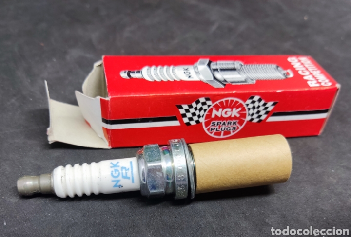 Automobili e Motociclette: Buj&iacute;a ngk - car211