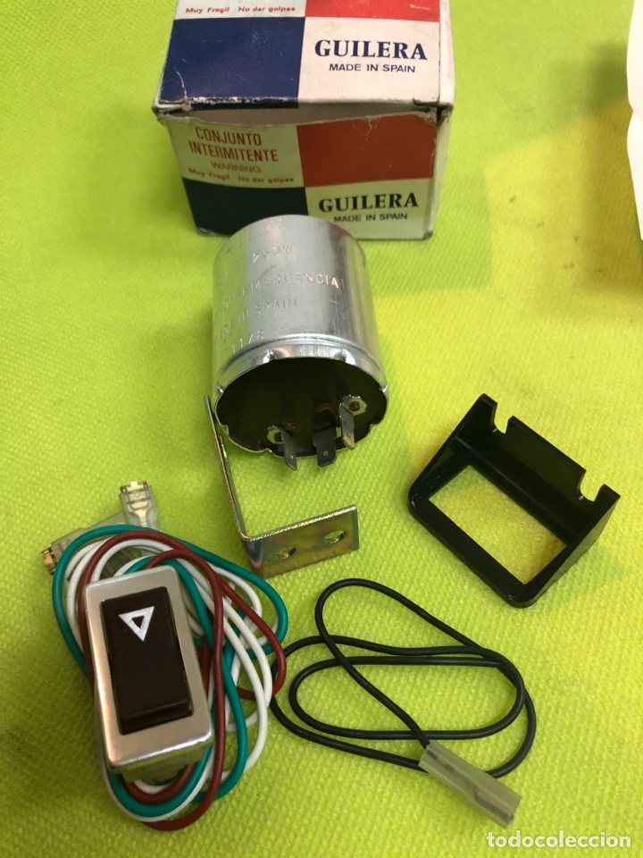 Autos und Motorr&auml;der: CONJUNTO INTERMITENTE EMERGENCIA-GUILERA 0245-24V