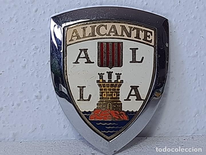 Automobili e Motociclette: ANTIGUA PLACA ESALTADA PARA COCHE CLASICO CIUDAD DE ALICANTE A&Ntilde;OS 60 / 70 MADE IN SPAIN