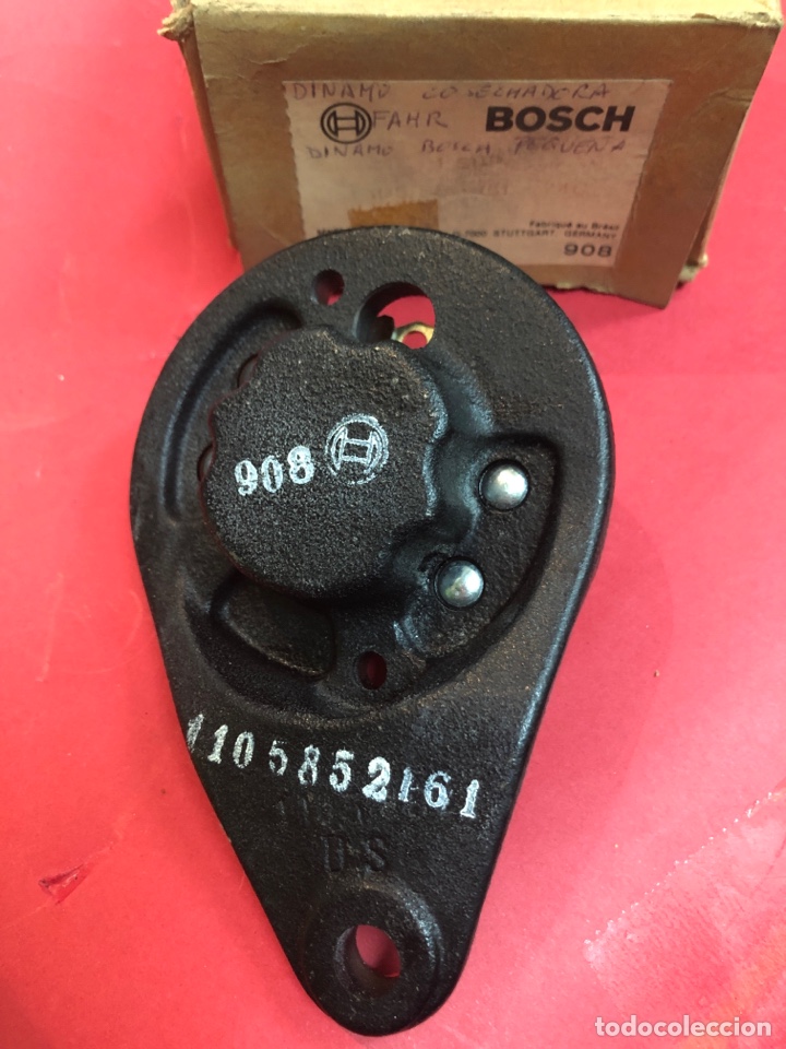 Autos und Motorr&auml;der: TAPA D&Iacute;NAMO LADO ESCOBILLAS BOSCH 1105852161 ( COSECHADORA FAHR )