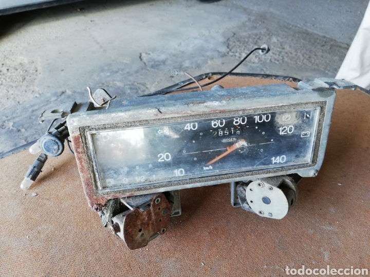 Automobili e Motociclette: Veloc&iacute;metro usado Renault 4