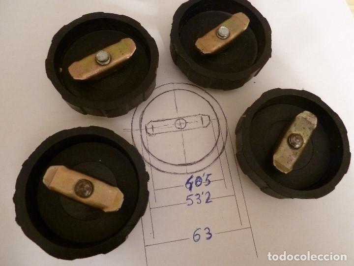 Automobili e Motociclette: LOTE TAPONES UNIVERSALES PARA DEPOSITOS COMBUSTIBLE -VEHICULOS,MOTOCICLETAS (REC.NUEVO)