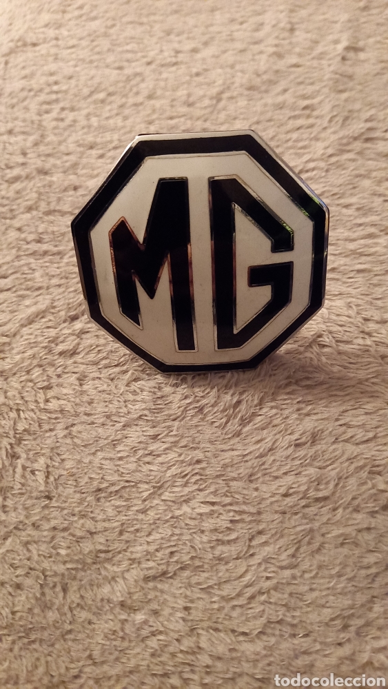 Coches y motocicletas: Emblema MG - Foto 1