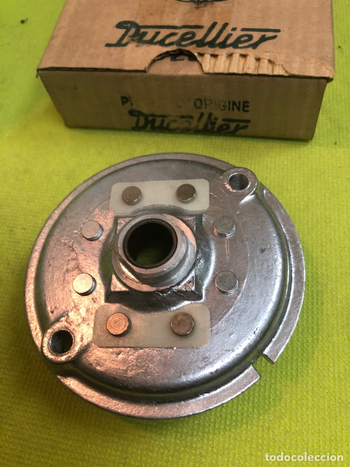 Automobili e Motociclette: TAPA LADO ESCOBILLAS DUCELLIER