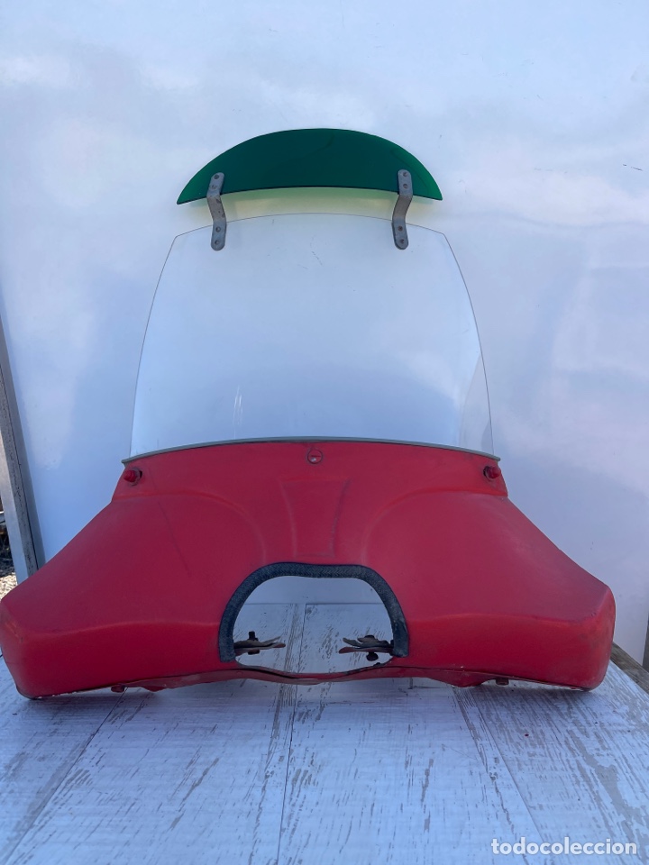 Automobili e Motociclette: Antiguo parasol o deflector de moto antiguo con suplemento