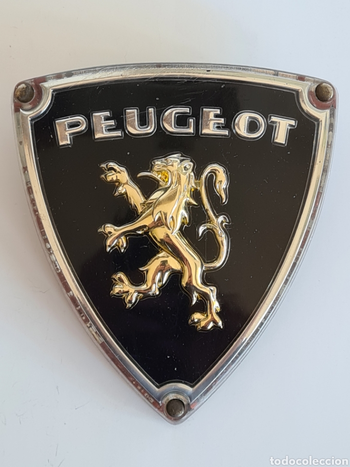 Coches y Motocicletas: Emblema Logo Peugeot a&ntilde;os 50 Le&oacute;n Rampante dorado en Relieve - Hierro y Pl&aacute;stico