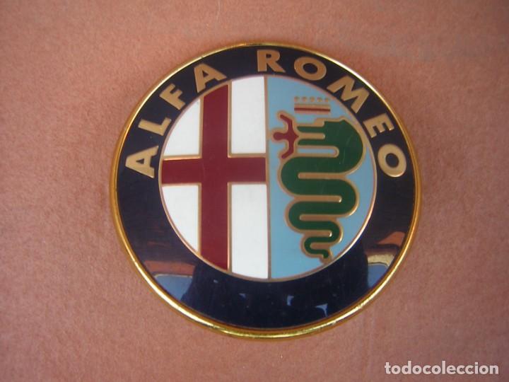 Autos und Motorr&auml;der: LOGO DISTINTIVO ALFA ROMEO STAMPARTE 2400.51016. ESMALTADO.