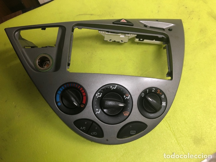 Automobili e Motociclette: PANEL CENTRAL SALPICADERO ( FORD FOCUS 2002 )