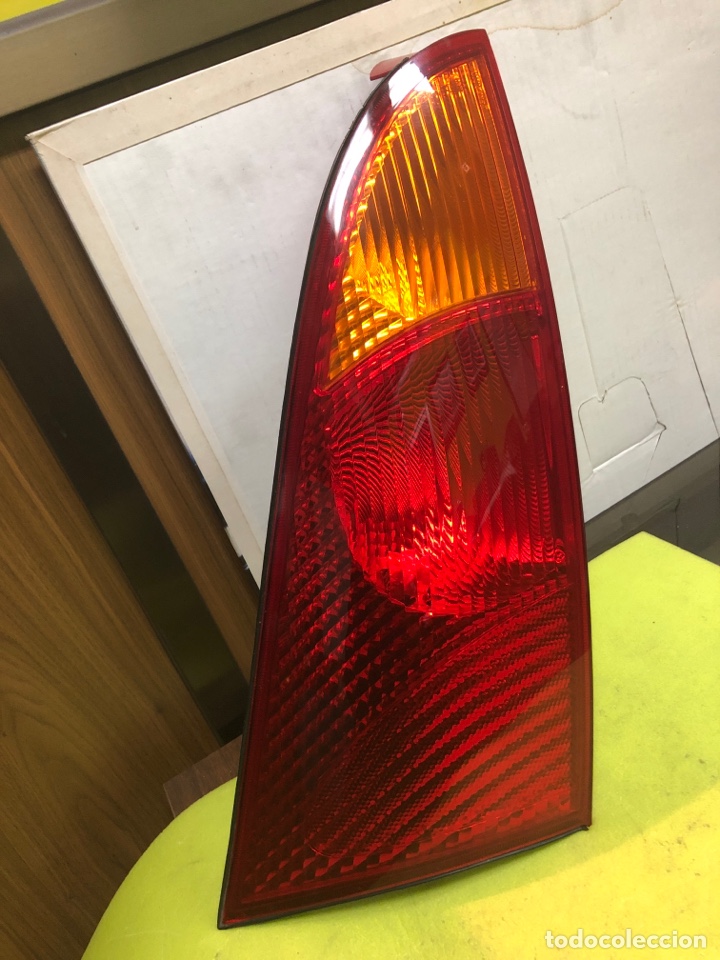 Automobili e Motociclette: PILOTO TRASERO ( FORD FOCUS 2000 )