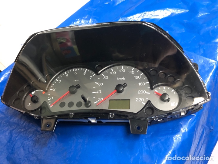 Autos und Motorr&auml;der: CUADRO-FORD 98AP-10841-BC ( FORD FOCUS 98 )