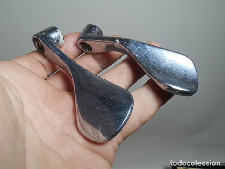 Autos und Motorr&auml;der: ANTIGUAS MANILLAS MANETAS INTERIORES PUERTA -SEAT CLASICO