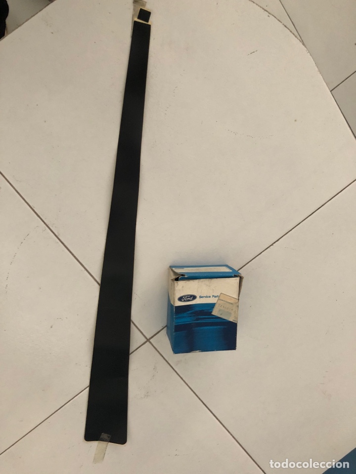 Automobili e Motociclette: FRANJA LATERAL DERECHA CONJUNTO PILAR B- 6085473 ( FORD ESCORT-ORION 80-86 )