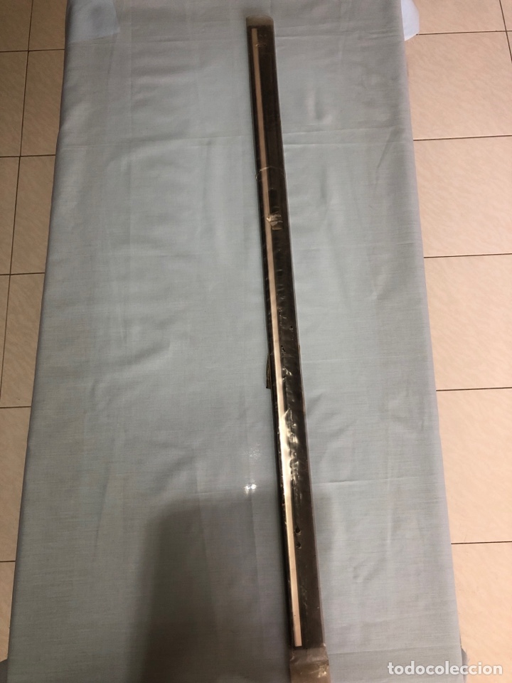Automobili e Motociclette: MOLDURA DERECHA GRIS /MEDIO BRILLANTE-6743905 ( FORD ESCORT-ORION 91-95 )