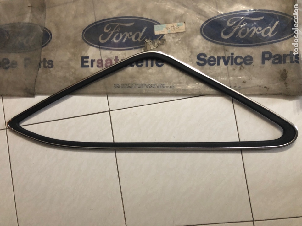 Autos und Motorr&auml;der: MOLDURA TRASERA DERECHA VENTANILLA LAT,TRAS,FIJA -1618095 -CROMADO Y NEGRO (FORD SIERRA del 82 al 84