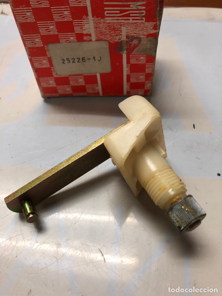 Autos und Motorr&auml;der: EJE SALIDA BRAZO LIMPIAPARABRISAS- FEMSA 25226-1 ( SEAT 132 de 1973 )