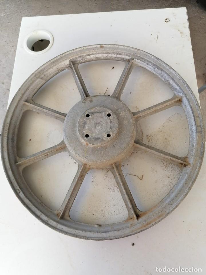 Autos und Motorr&auml;der: RUEDA VESPINO. LLANTA.