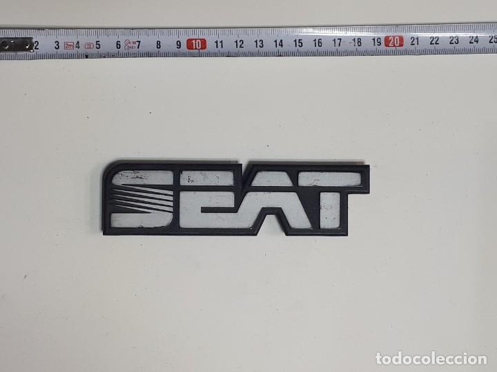 Autos und Motorr&auml;der: Emblema SEAT.