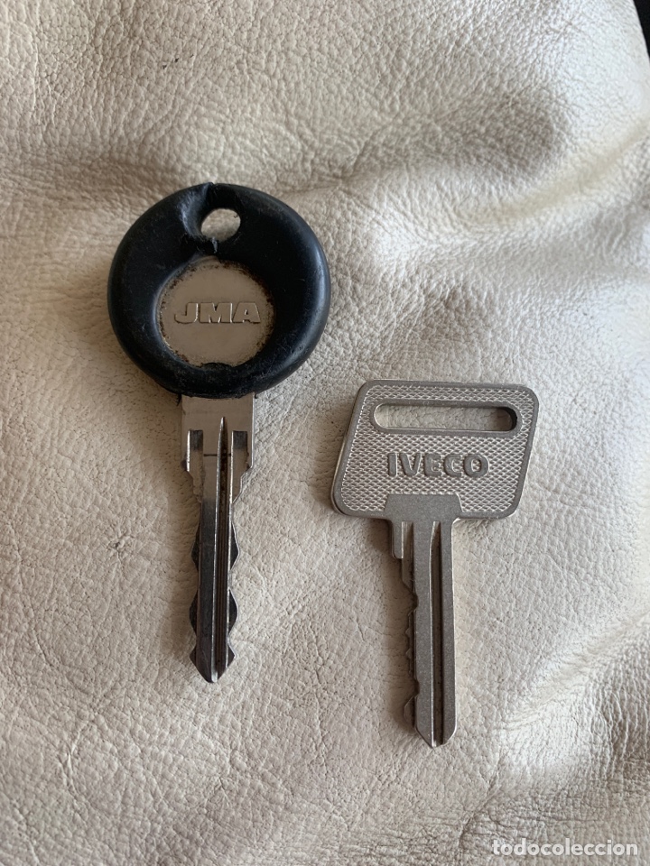 Voitures et Motocyclettes: Llaves furgoneta Iveco