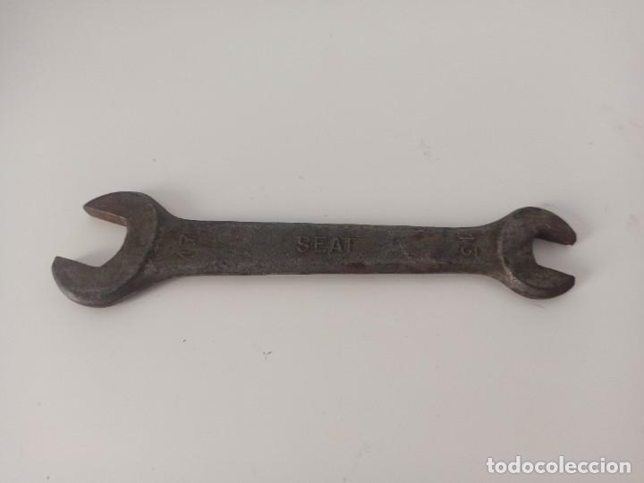 Coches y motocicletas: Llave inglesa Seat - Foto 1