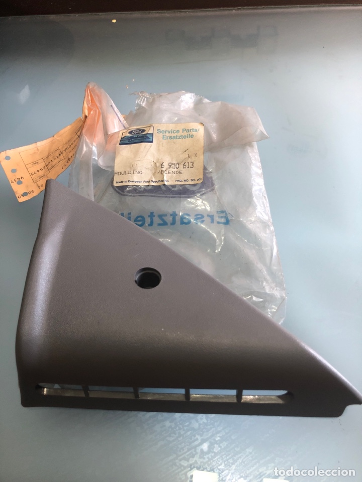 Autos und Motorr&auml;der: REVESTIMIENTO INTERIOR ESPEJO DERECHO- 6950613 ( FORD MONDEO del 92 al 96 )