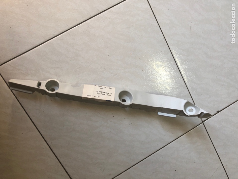 Automobili e Motociclette: MOLDURA REFUERZO DERECHO PARAGOLPES-1346766 ( FORD FOCUS 2004-2008. C-MAX 5 puertas del 2007 )