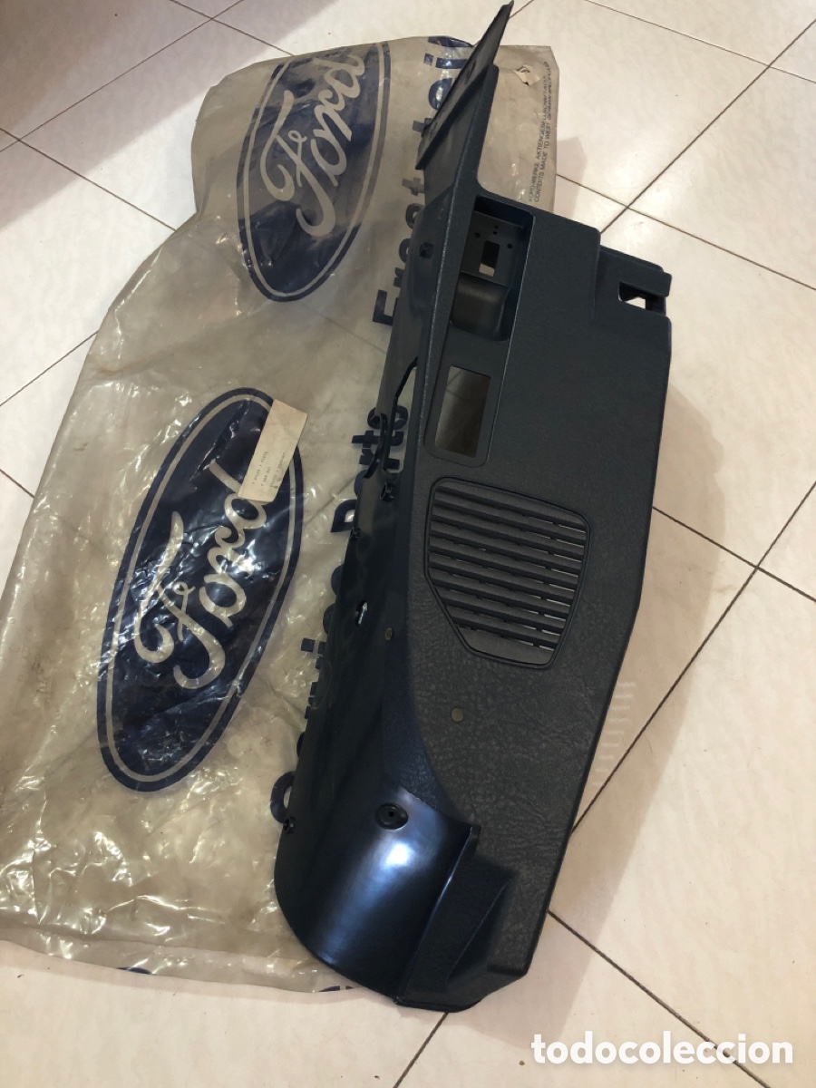 Autos und Motorr&auml;der: SOPORTE REVESTIMIENTO BANDEJA TRASERA-1648841 ( FORD SIERRA 87-93 )