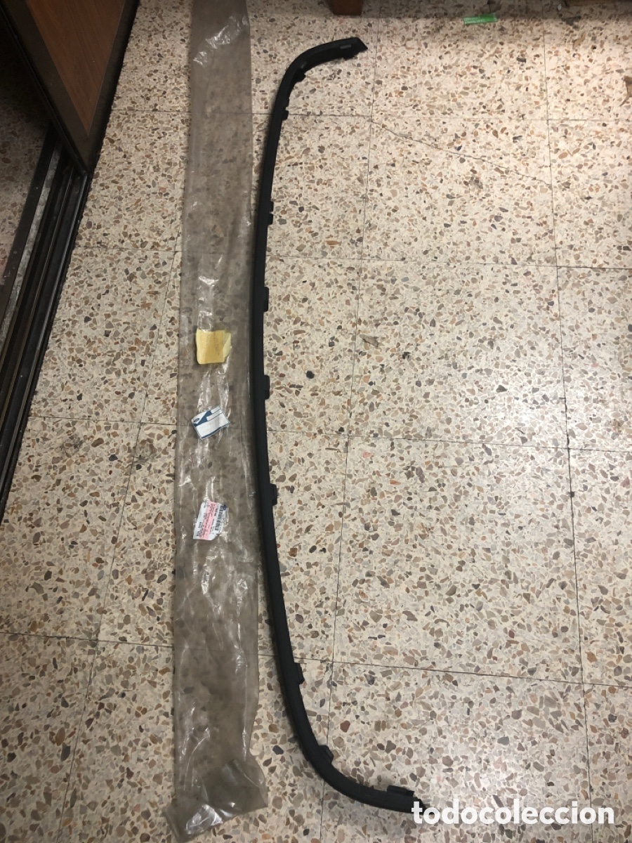 Autos und Motorr&auml;der: MOLDURA PROTECCI&Oacute;N DE PARACHOQUES TRASERO- 1146746 ( FORD FOCUS 4 PUERTAS SEDAN 1998-2005 )