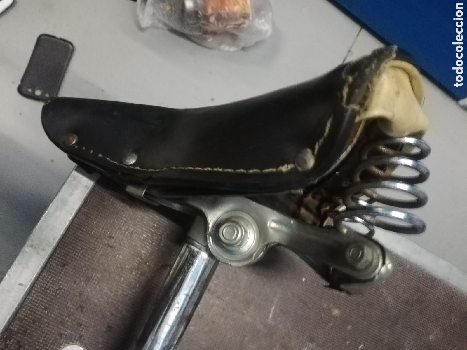 Coches y Motocicletas: Sill&iacute;n bicicleta BH antiguo