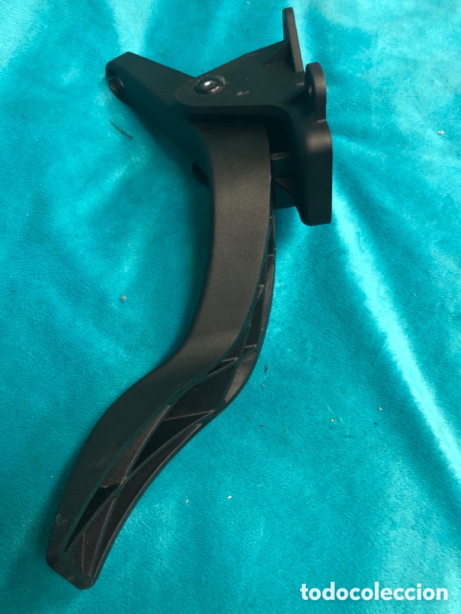 Autos und Motorr&auml;der: PEDAL ACELERADOR- 98AB9P732 ( FORD FOCUS 2.000 gasolina 100 cv )