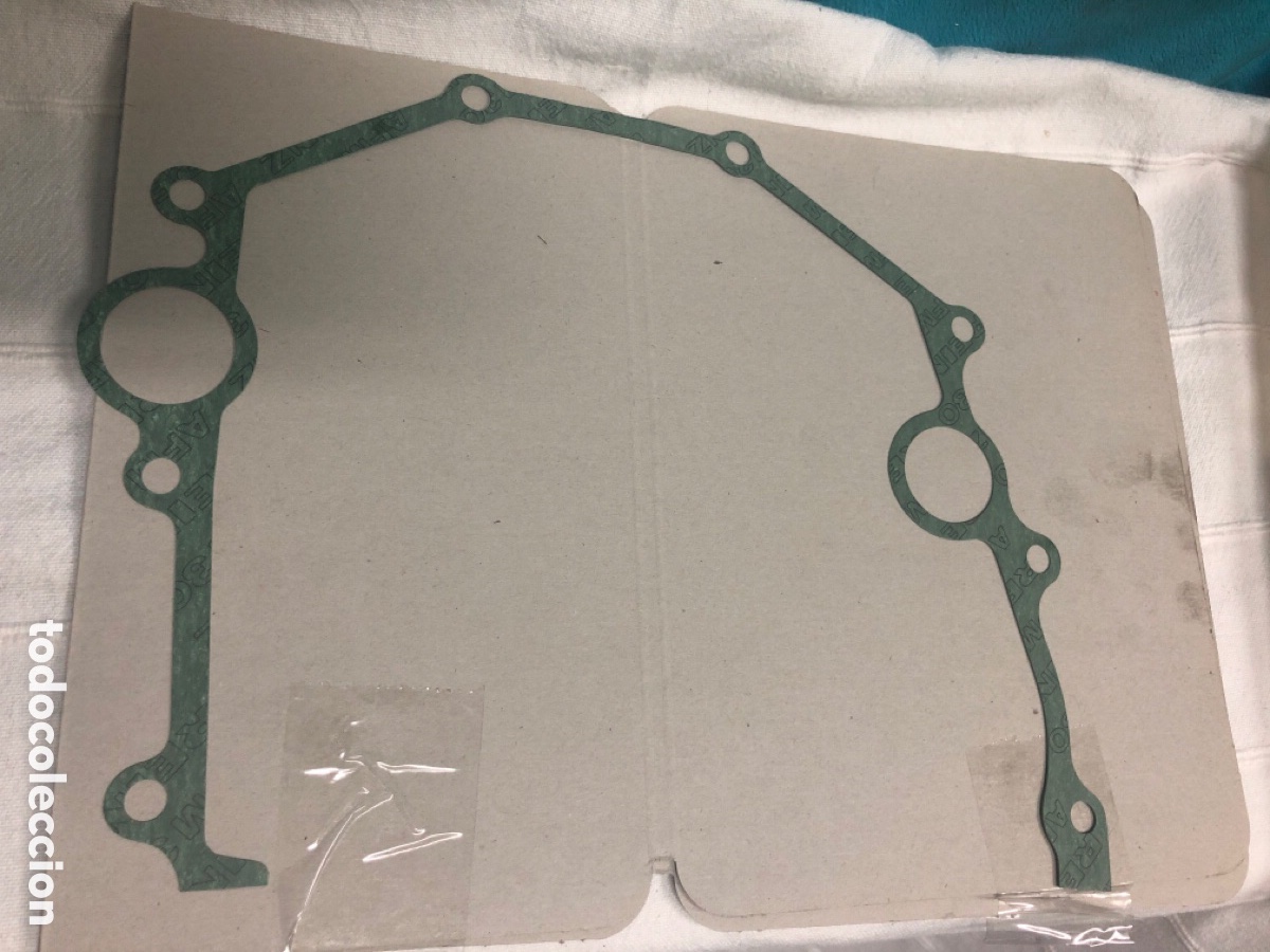 Automobili e Motociclette: JUNTA TAPA DISTRIBUCION-1665378 ) FORD SIERRA 88 )