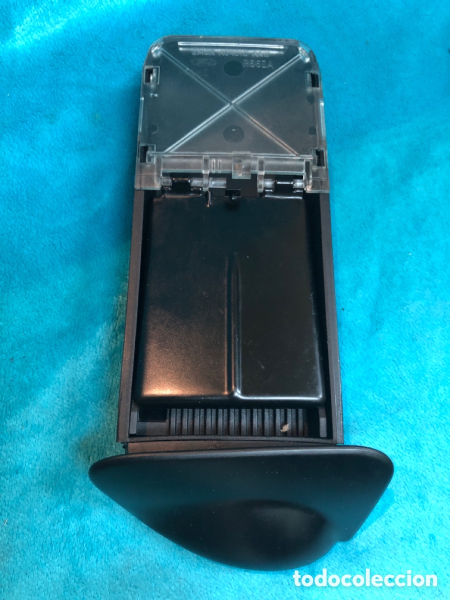 Autos und Motorr&auml;der: CENICERO-2M5XA04810 ( FORD FOCUS 98-2004 )