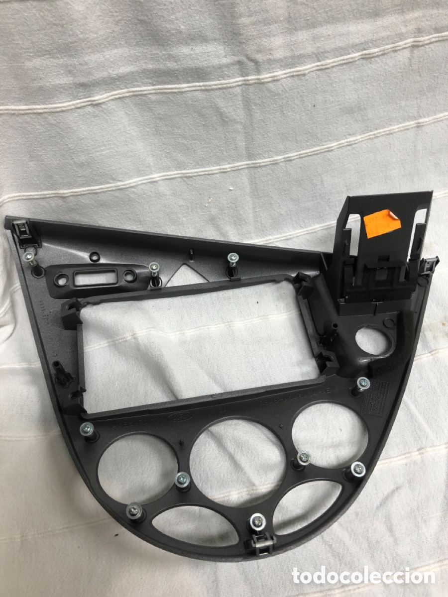 Coches y motocicletas: PANEL CENTRAL SALPICADERO-98AB-A046A04 ( FORD FOCUS 98 ) - Foto 2