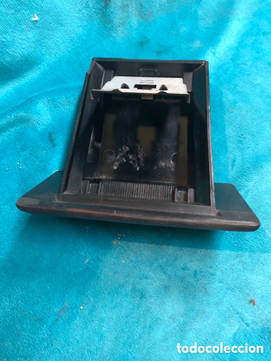 Automobili e Motociclette: CENICERO-68800 ( FORD MAVERICK- NISSAN TERRANO II )