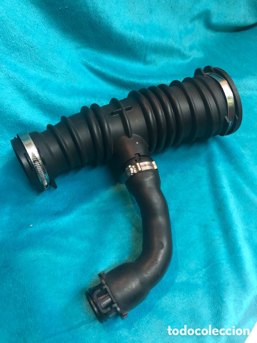 Voitures et Motocyclettes: TUBO FLEXIBLE ASPIRACI&Oacute;N FILTRO AIRE- 3M51-8A673M ( FORD FOCUS 2005-1,6-TDCI ,90 cv )