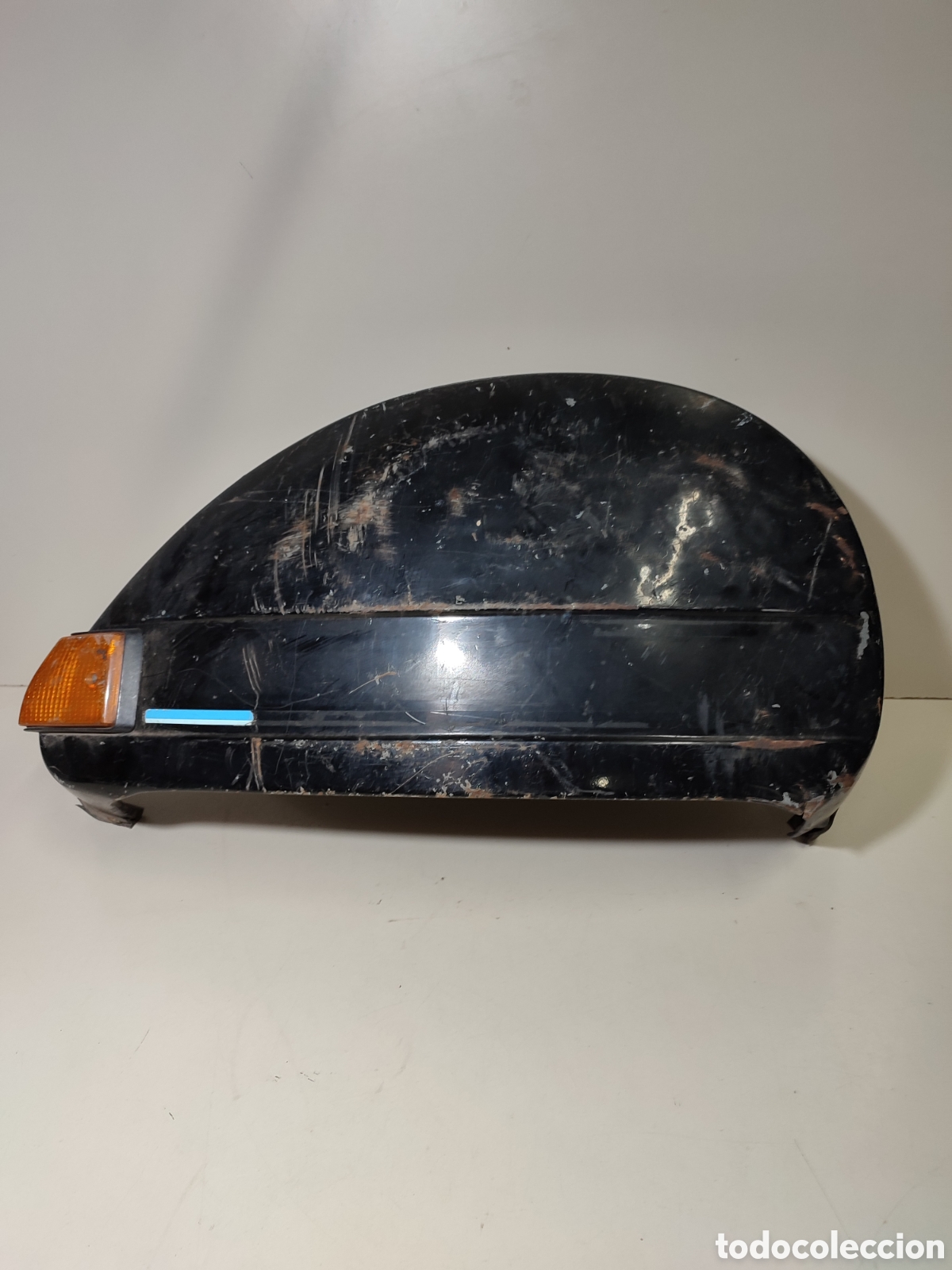 Coches y Motocicletas: Capota cubre ruedas de vespa con intermitente para restaurar.