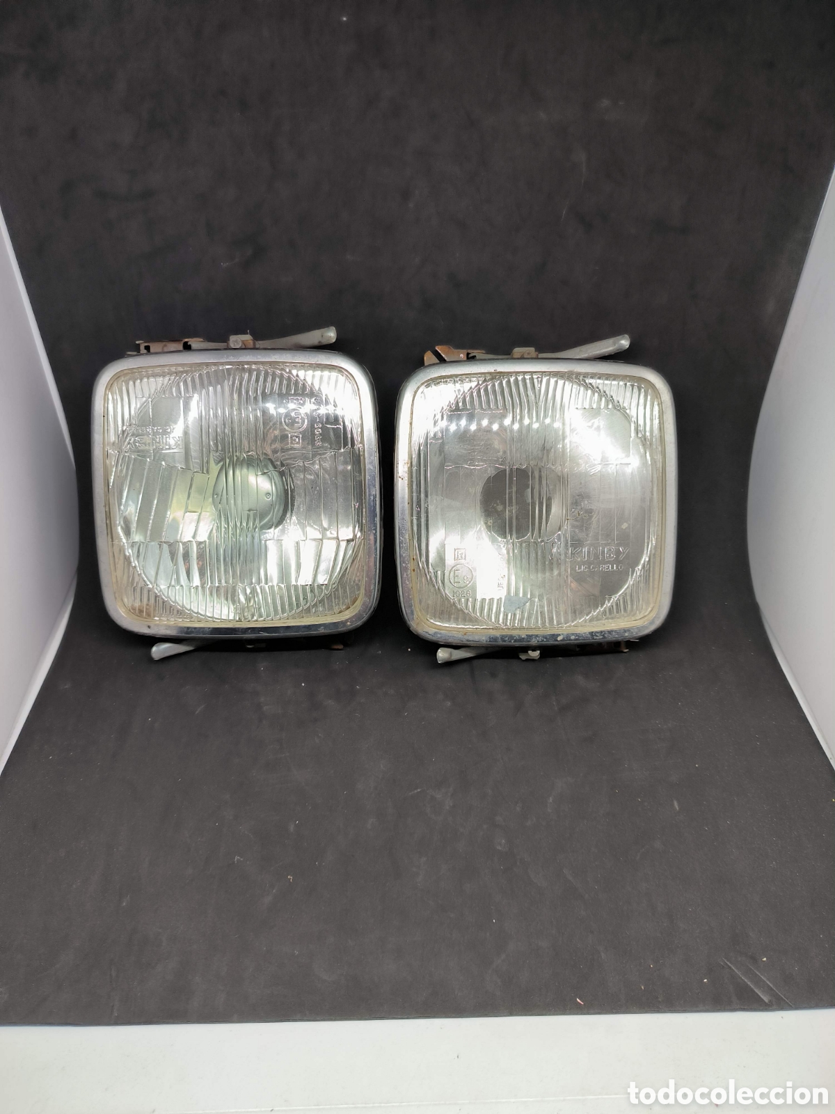 Autos und Motorr&auml;der: Pareja faros delanteros kimby - Seat 1430 - car165