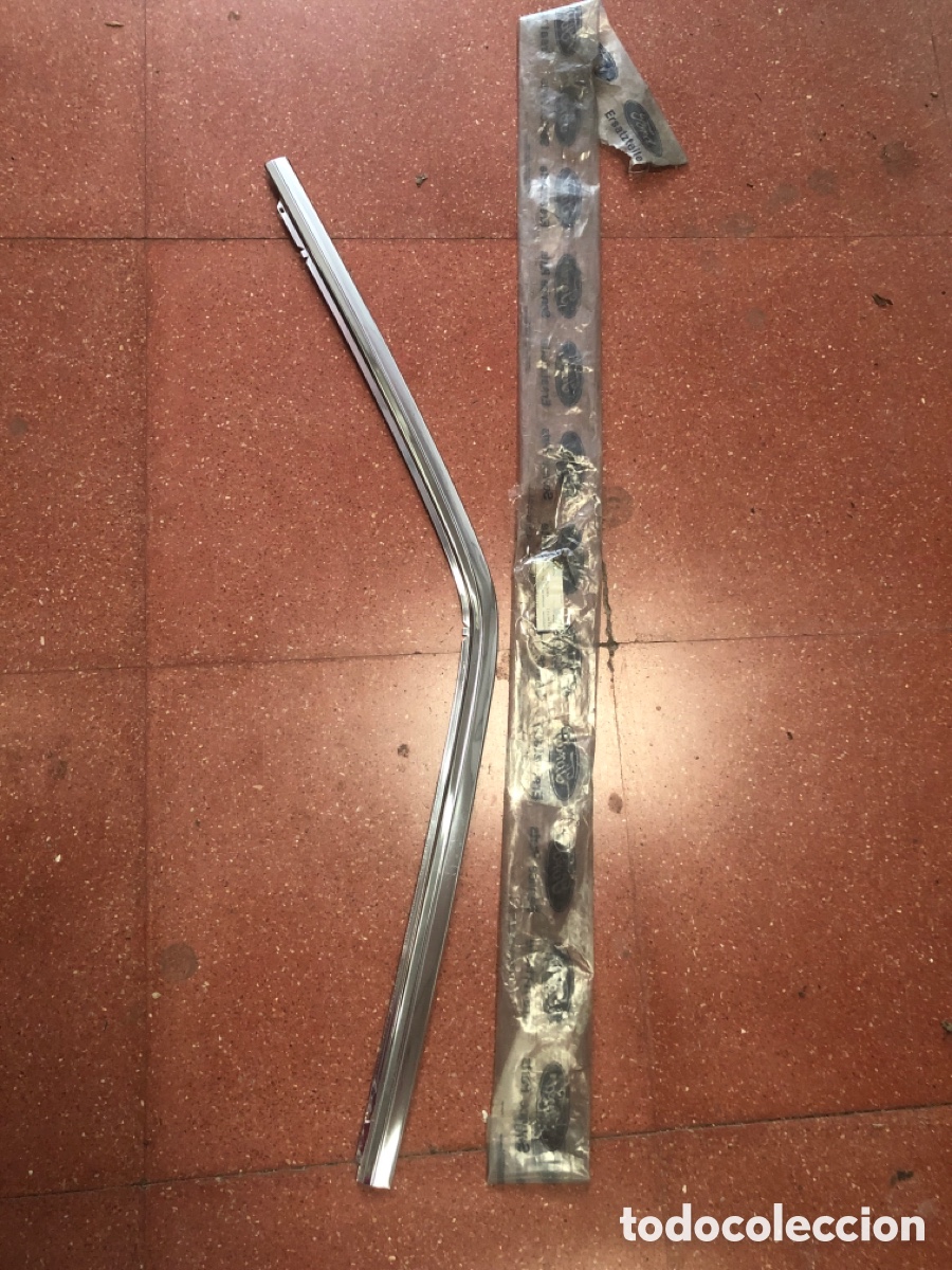 Automobili e Motociclette: MOLDURA MARCO CROMADO DERECHA VENTANILLA SUPERIOR- 1623674 ( FORD ESCORT del 80 al 86 )