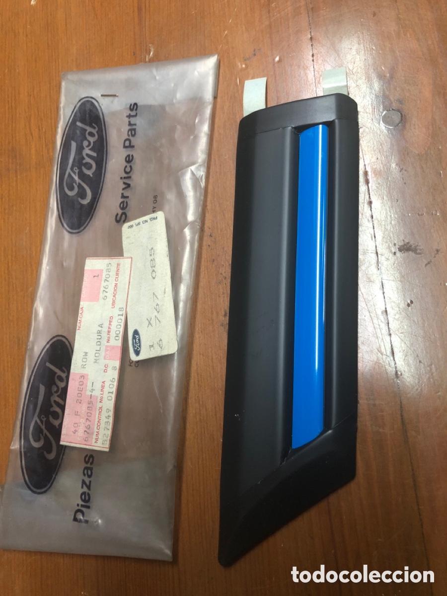 Autos und Motorr&auml;der: MOLDURA AUTOADHESIVA IZQUIERDA GRIS/AZUL -6767085 ( FORD FIESTA del 92 al 94 )