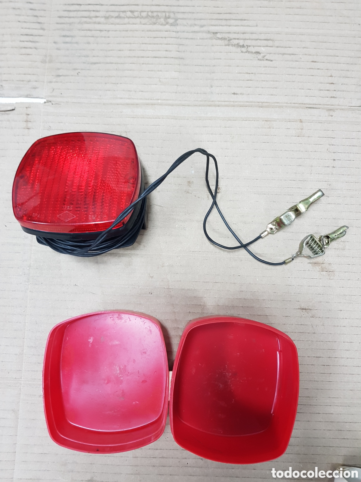 Autos und Motorr&auml;der: Luz de emergencia para coche antiguo