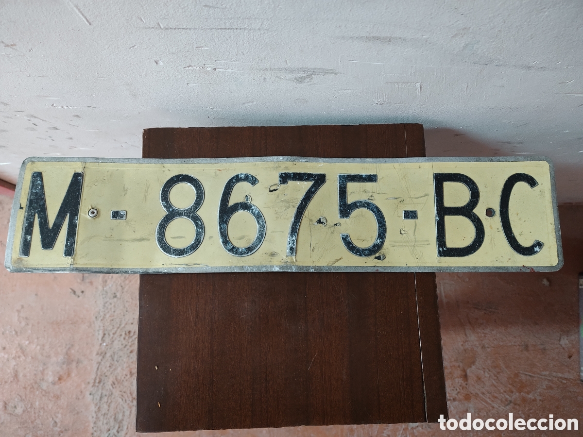 Autos und Motorr&auml;der: Placa de matr&iacute;cula de Madrid a&ntilde;o 1976 primeras dos letras